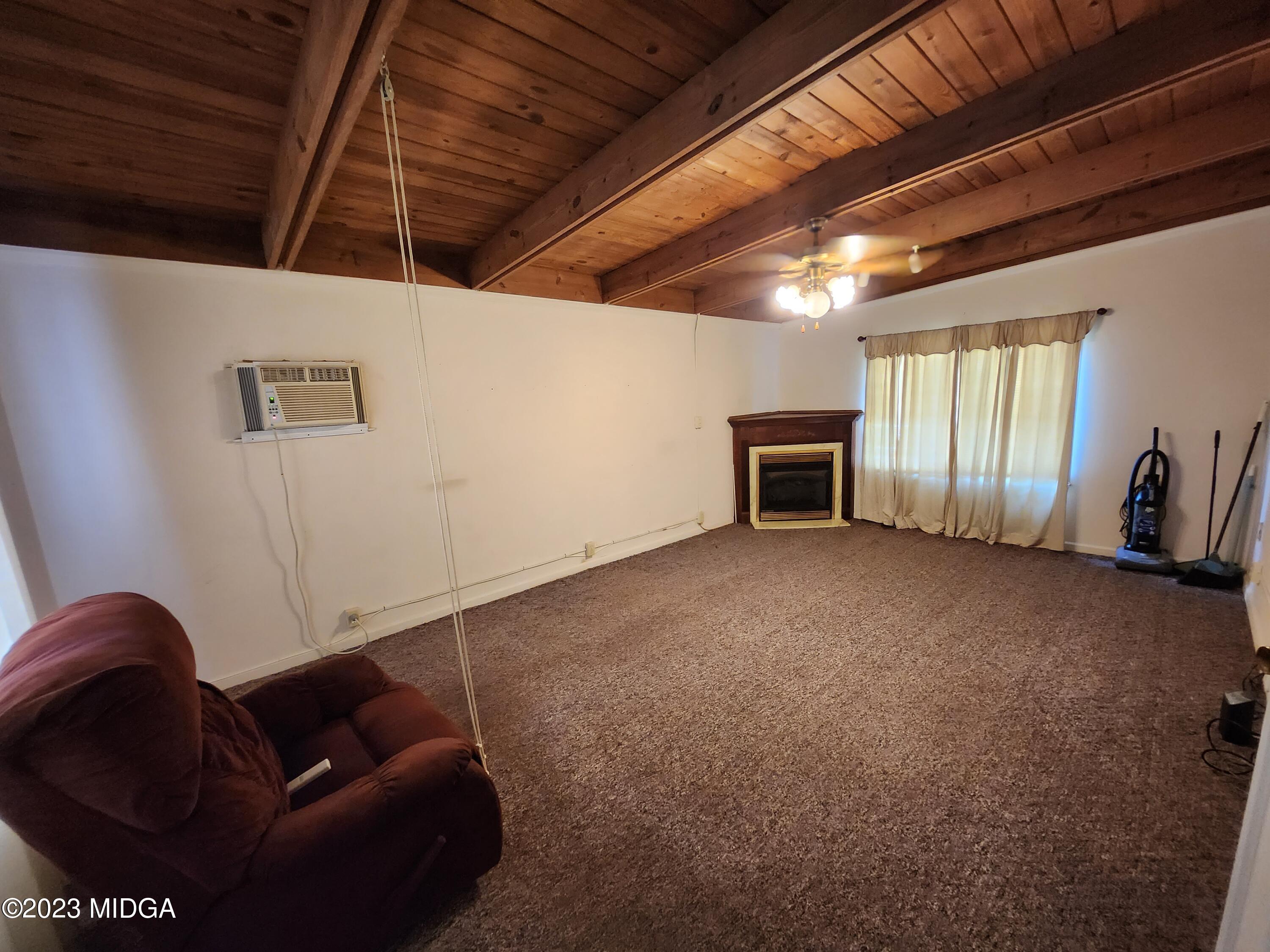 7338 Columbus Road Lizella, GA 31052 - Photo 14 of 33 a view of livingroom with furniture