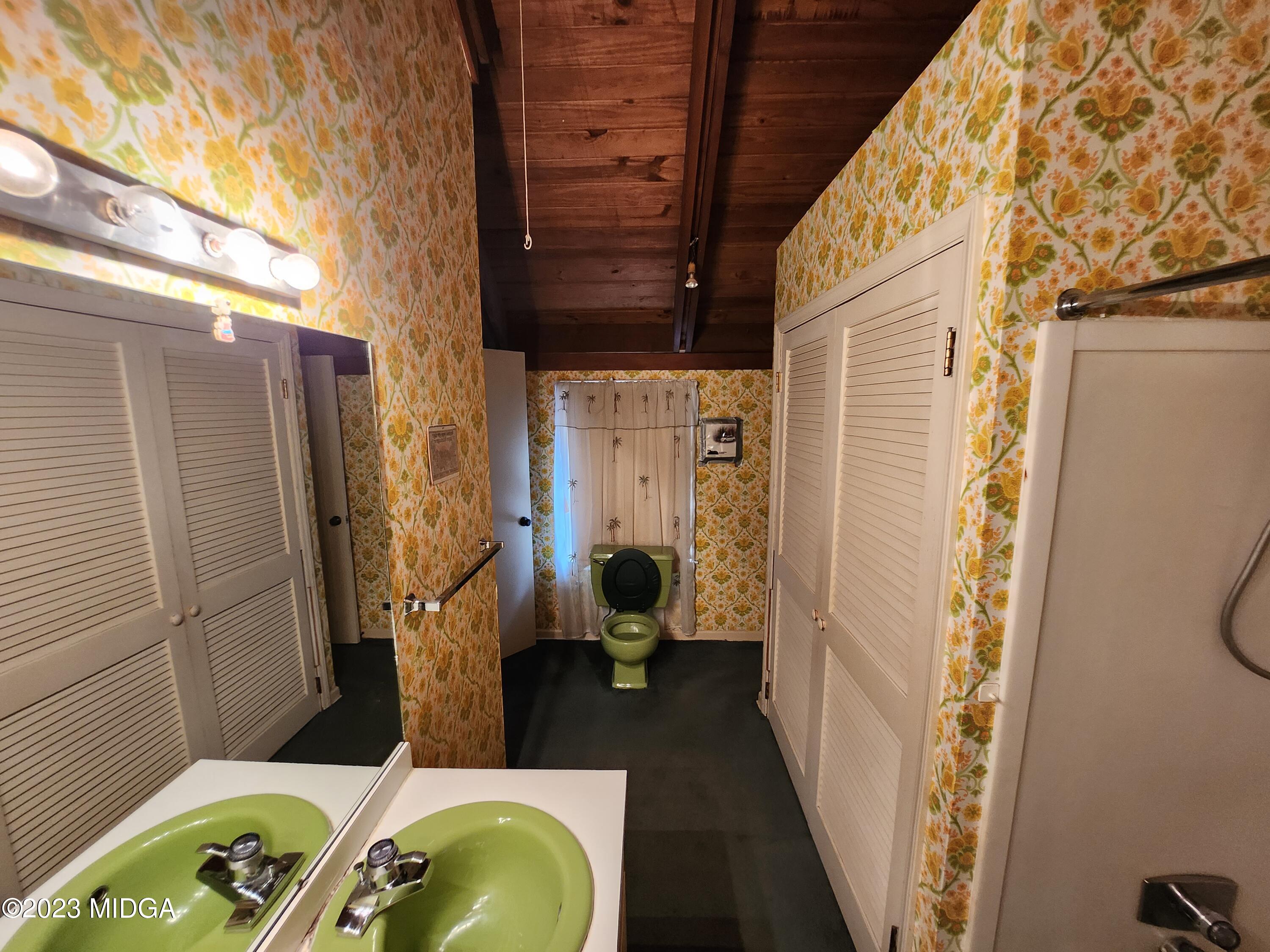 7338 Columbus Road Lizella, GA 31052 - Photo 30 of 33 a view of bathroom