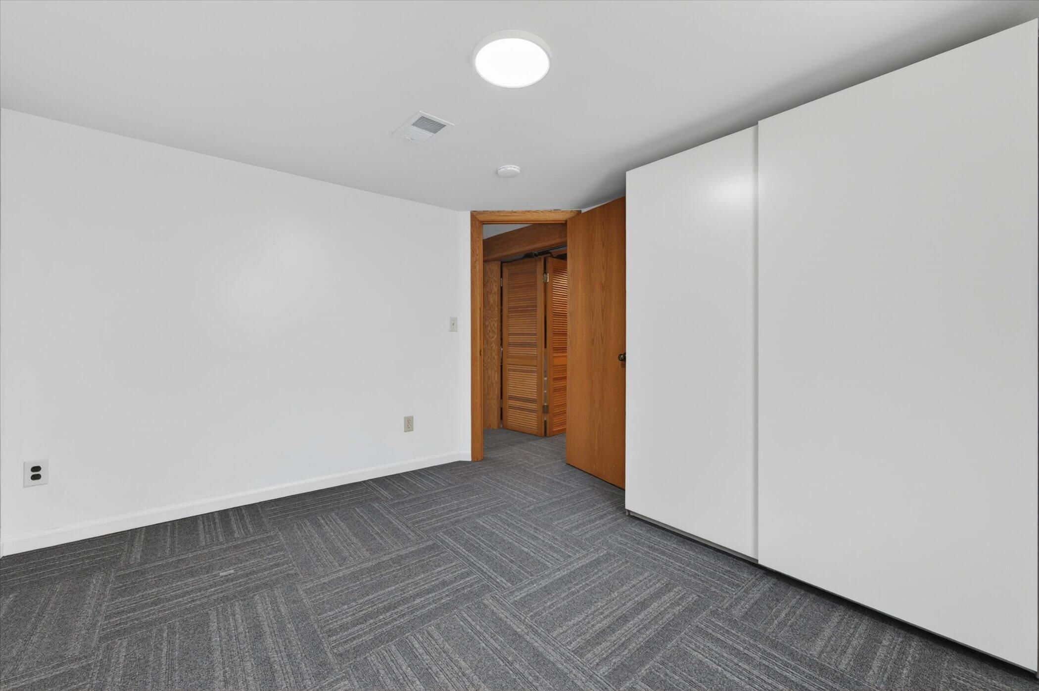 900 Pomona Road Ann Arbor, MI 48103 - Photo 32 of 60 32-900-Pomona-Rd-WindowStill