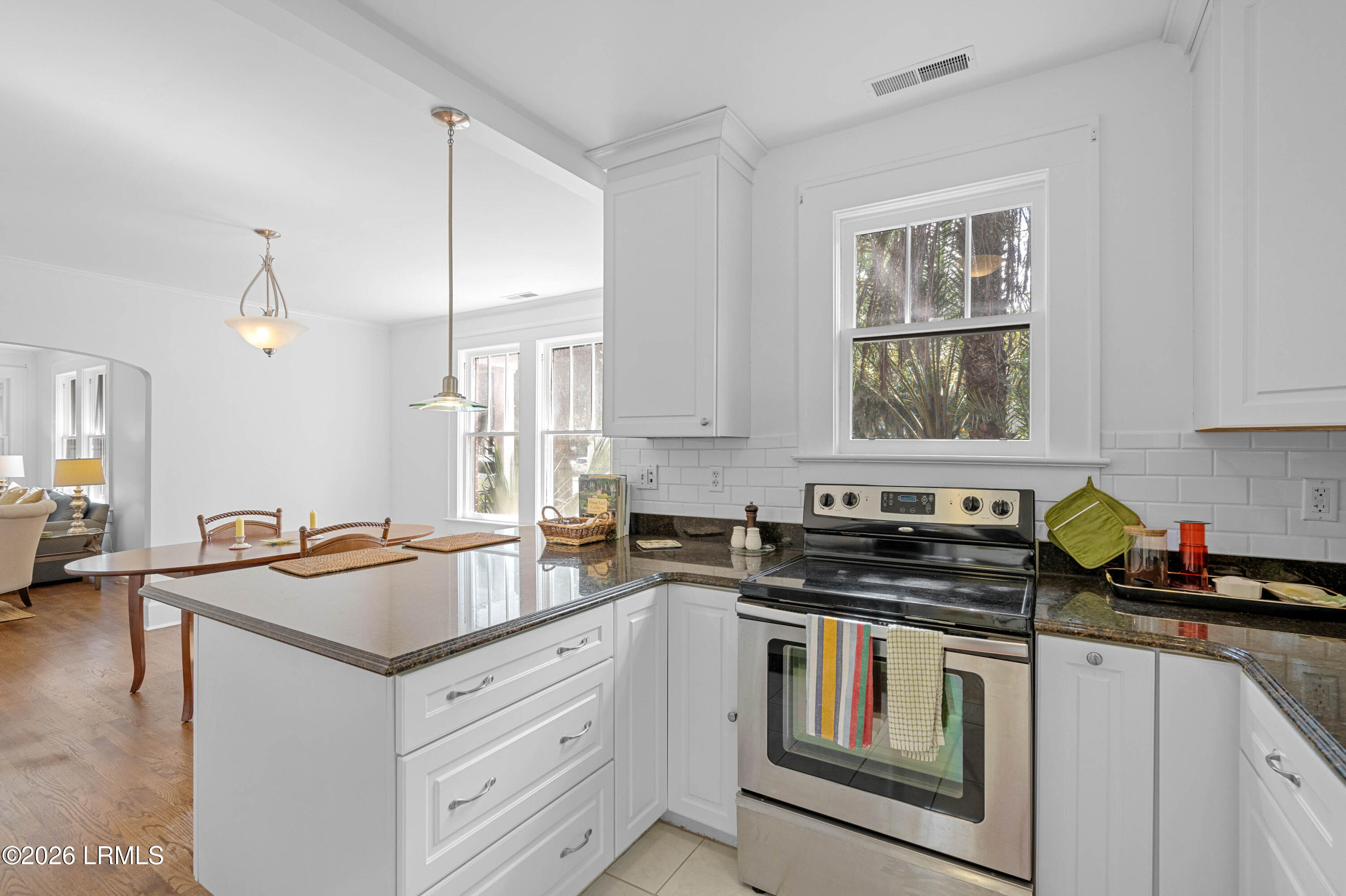 513 Ribaut Road Beaufort, SC 29902 - Photo 23 of 39 513 Ribaut-31