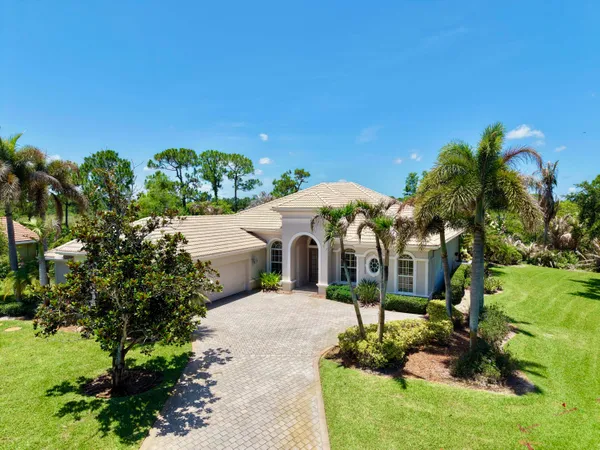 $899,000 | 3067 Southwest Bicopa Place, Palm City, FL 34990