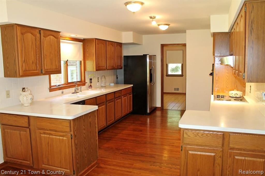 31011 Pear Ridge Farmington Hills, MI 48334 - Photo 20 of 53