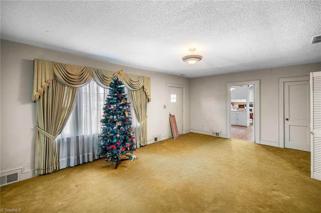 2730 Hickory Tree Road Winston-Salem, NC 27127 - Photo 9 of 32