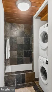 $389,000 | 1027 Arch Street, Unit 302, Philadelphia, PA 19107