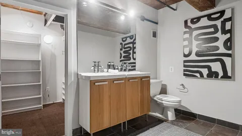 $389,000 | 1027 Arch Street, Unit 302, Philadelphia, PA 19107