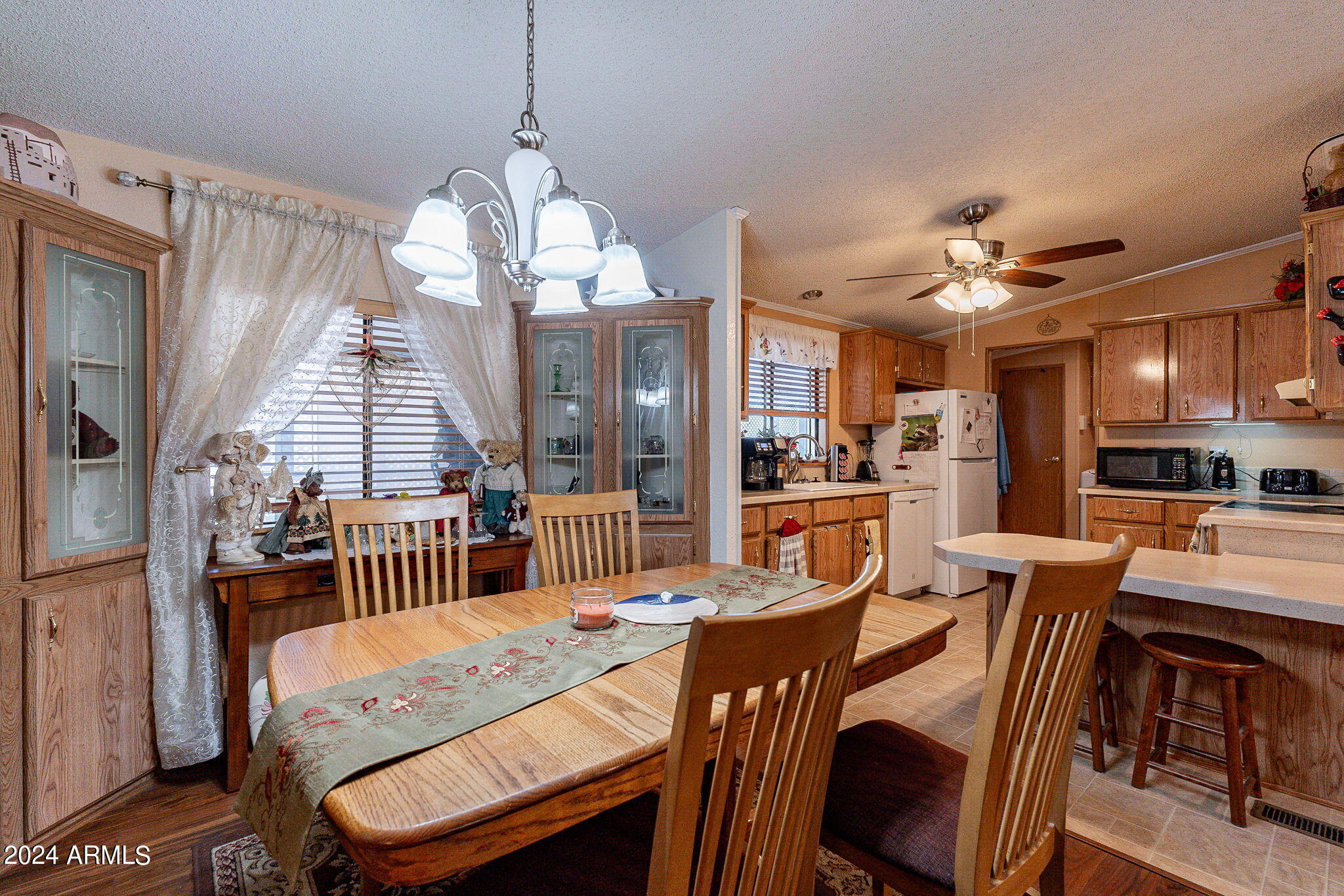 3500 South Tomahawk Road, Unit 183 Apache Junction, AZ 85119 - Photo 11 of 39 11-web-or-mls-Tomahawk - HD-11