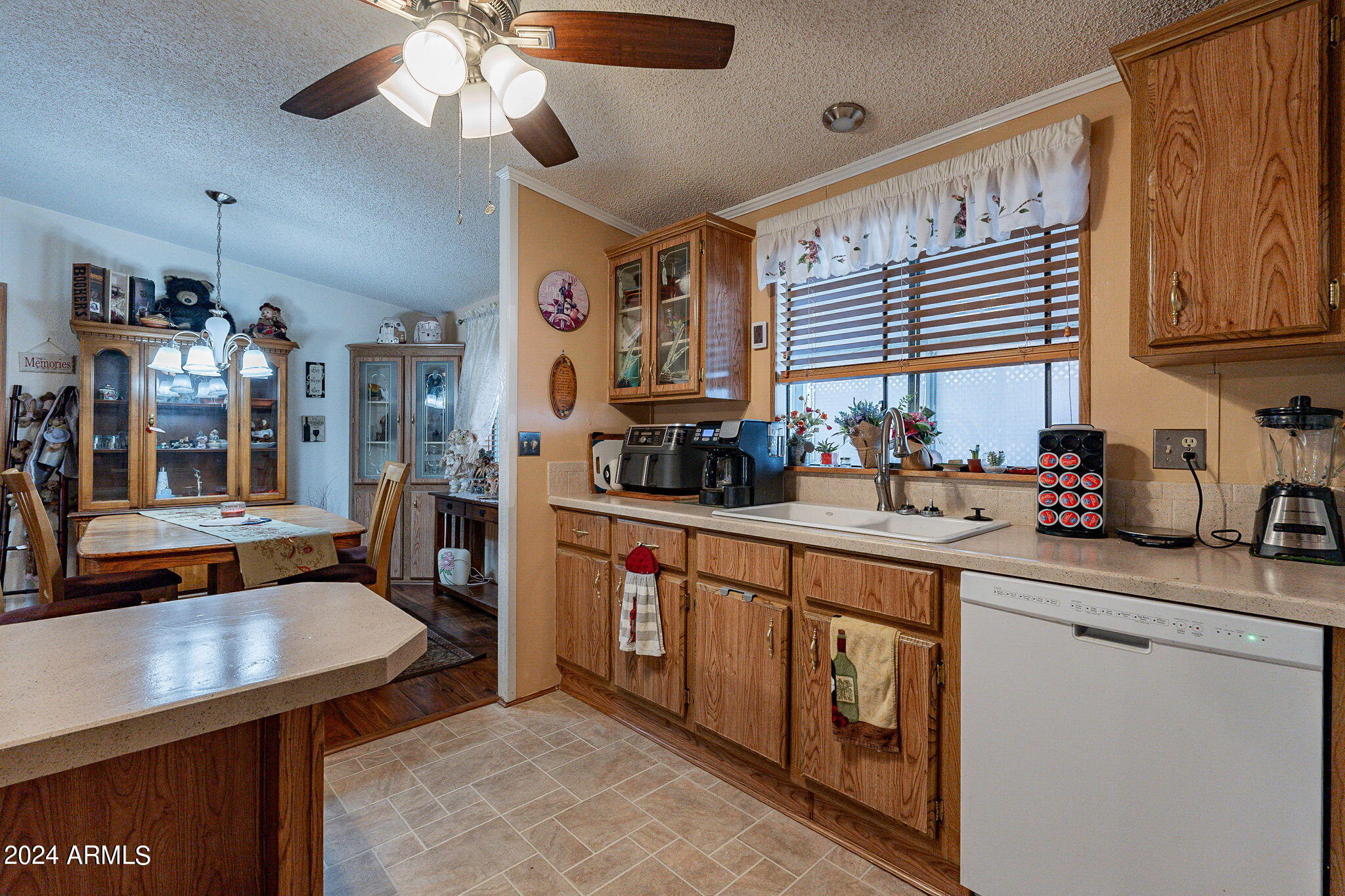 3500 South Tomahawk Road, Unit 183 Apache Junction, AZ 85119 - Photo 16 of 39 16-web-or-mls-Tomahawk - HD-16