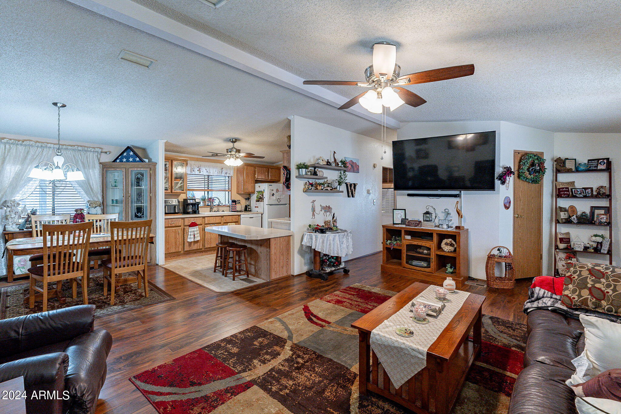 3500 South Tomahawk Road, Unit 183 Apache Junction, AZ 85119 - Photo 8 of 39 8-web-or-mls-Tomahawk - HD-8