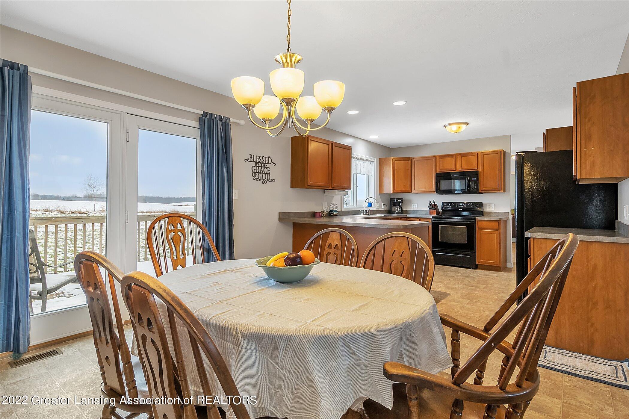 3195 Tomlinson Road Mason, MI 48854 - Photo 11 of 43 Dining in to Kitchen
