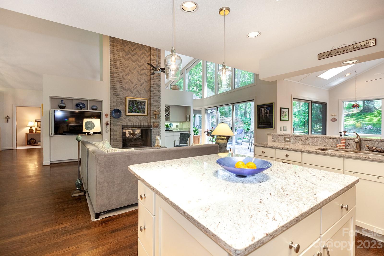 19 Tanglewood Road Lake Wylie, SC 29710 - Photo 11 of 46 Gallery Image 11