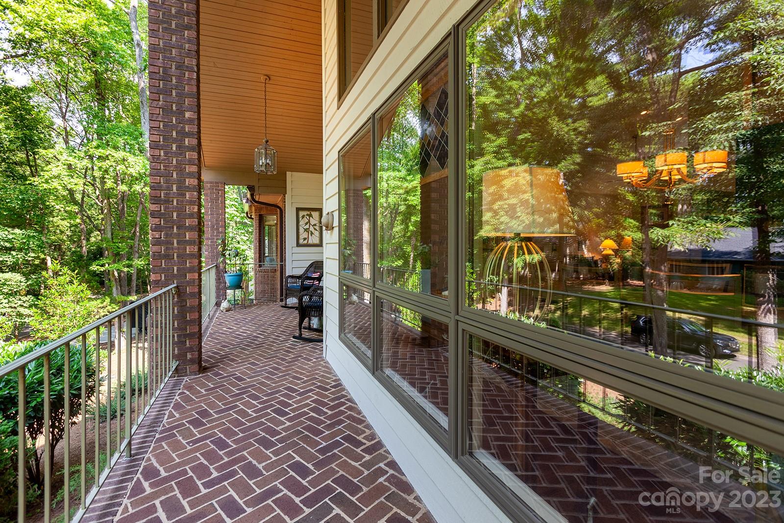19 Tanglewood Road Lake Wylie, SC 29710 - Photo 2 of 46 Gallery Image 2