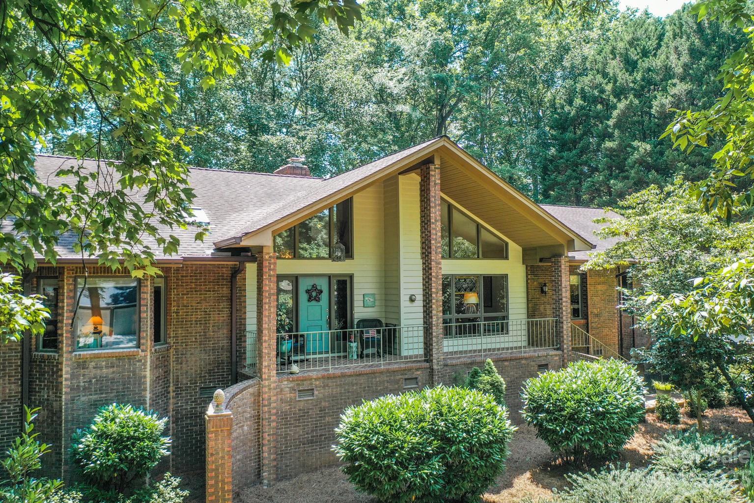 19 Tanglewood Road Lake Wylie, SC 29710 - Photo 36 of 46 Gallery Image 36