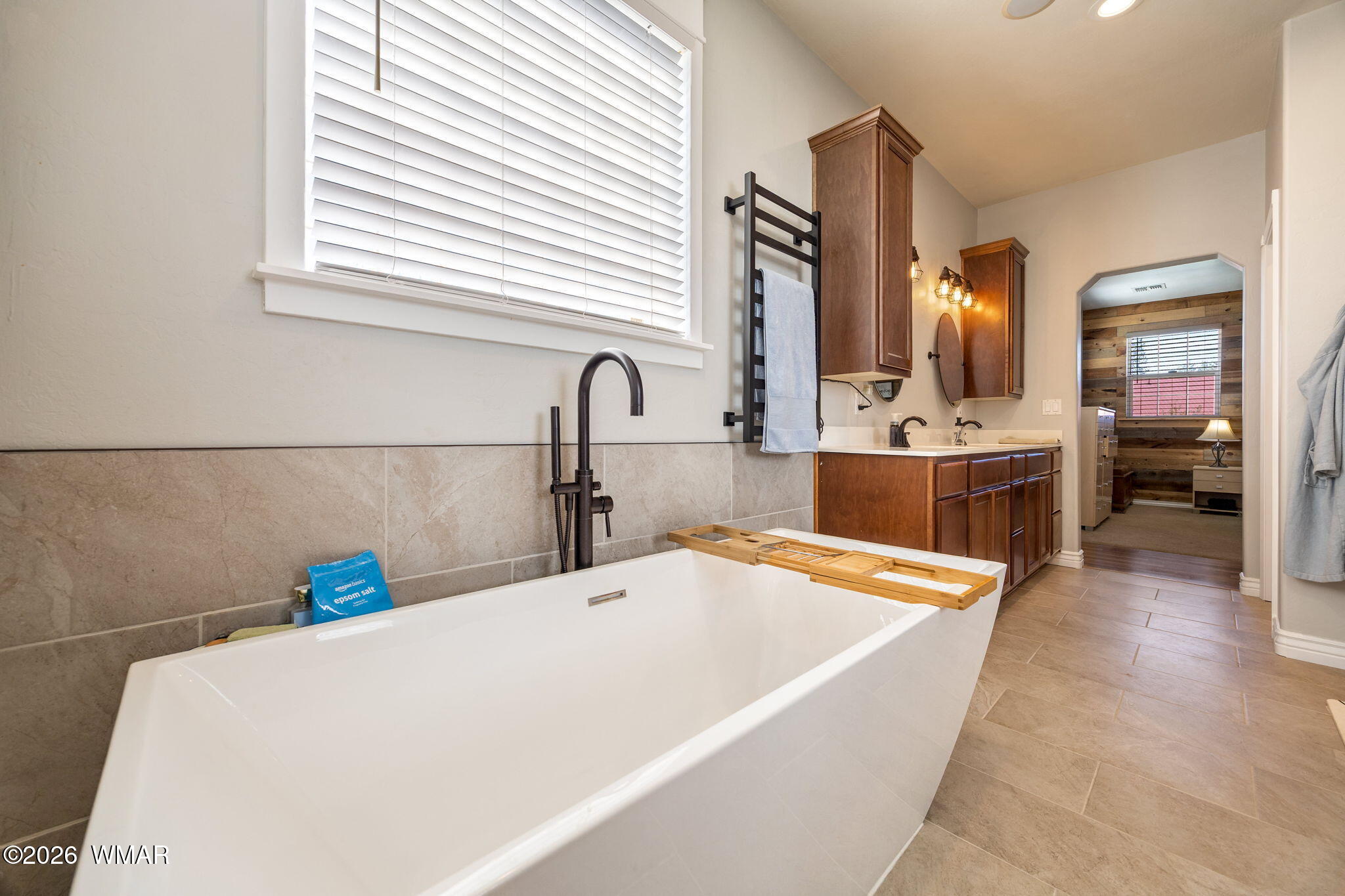 1940 Stonegate Way Heber, AZ 85928 - Photo 25 of 62 a large white kitchen with a large window