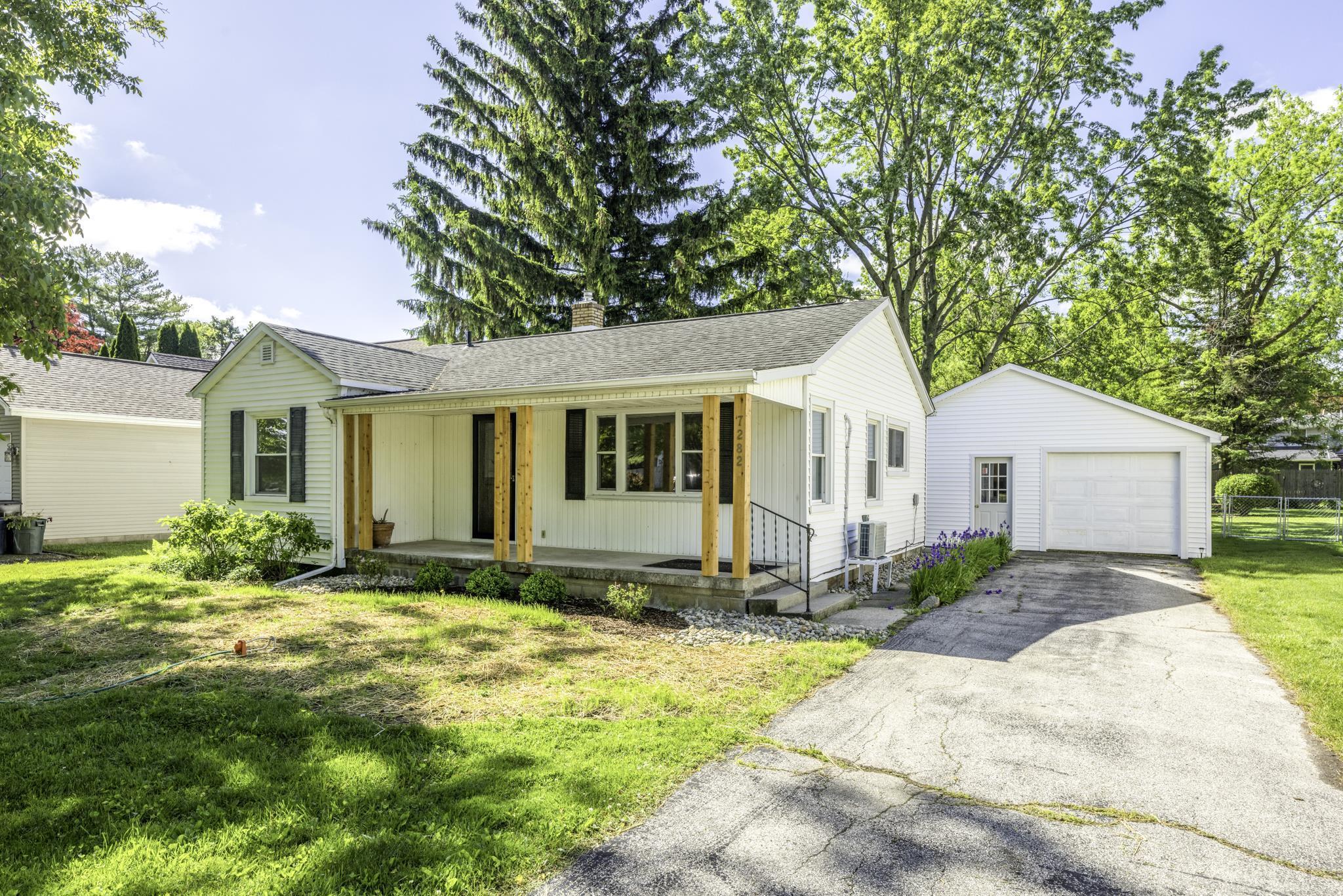 7282 Hubbard Street Lexington, MI 48450 - Photo 1 of 21