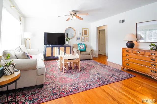 $324,500 | 1713 Virginia Lane, St. Louis, MO 63122