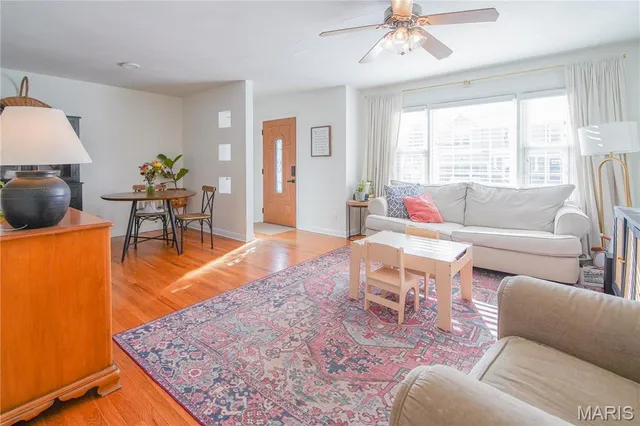 $324,500 | 1713 Virginia Lane, St. Louis, MO 63122