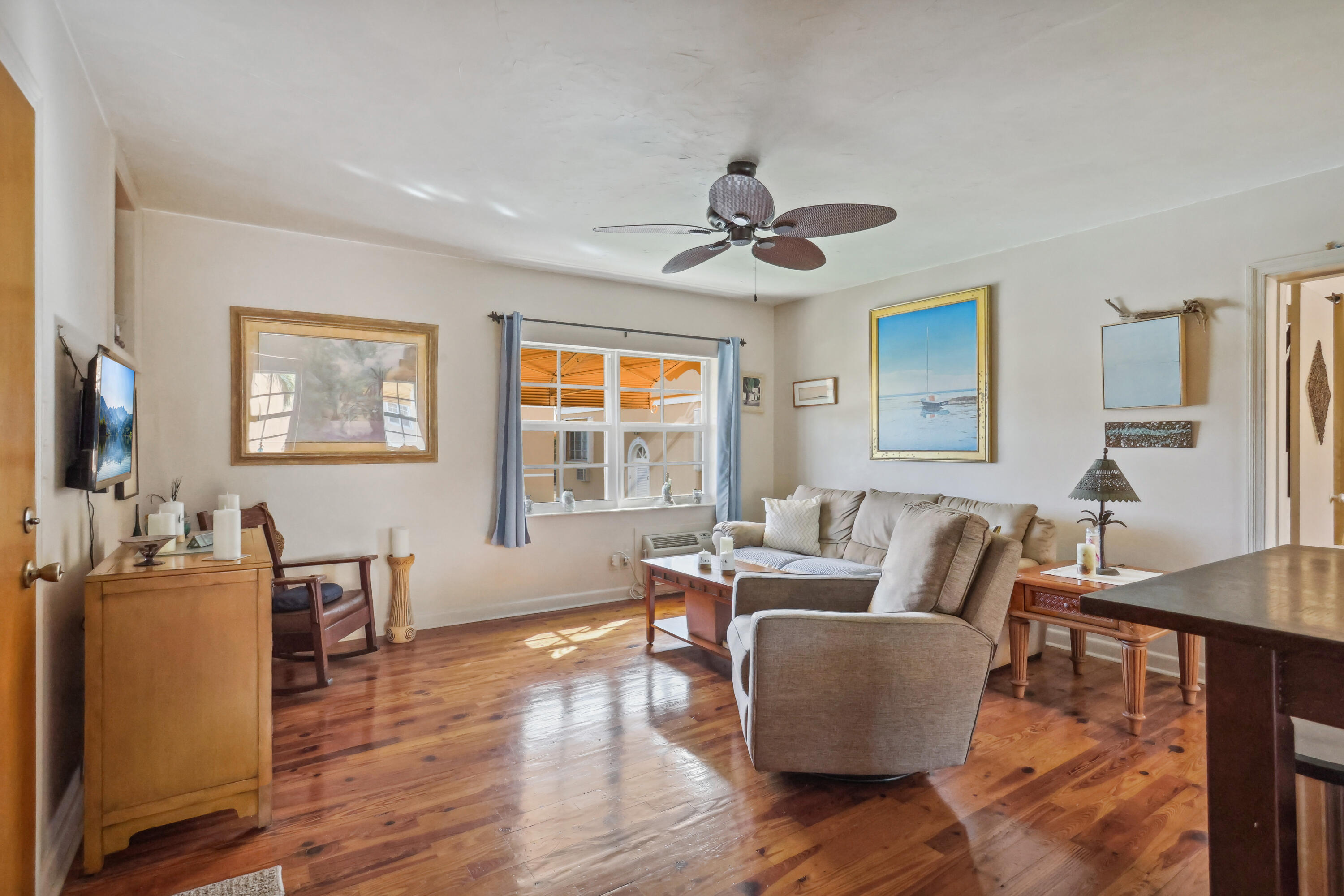 31 South Golfview Road, Unit 13 Lake Worth Beach, FL 33460 - Photo 10 of 32 0E2A5882
