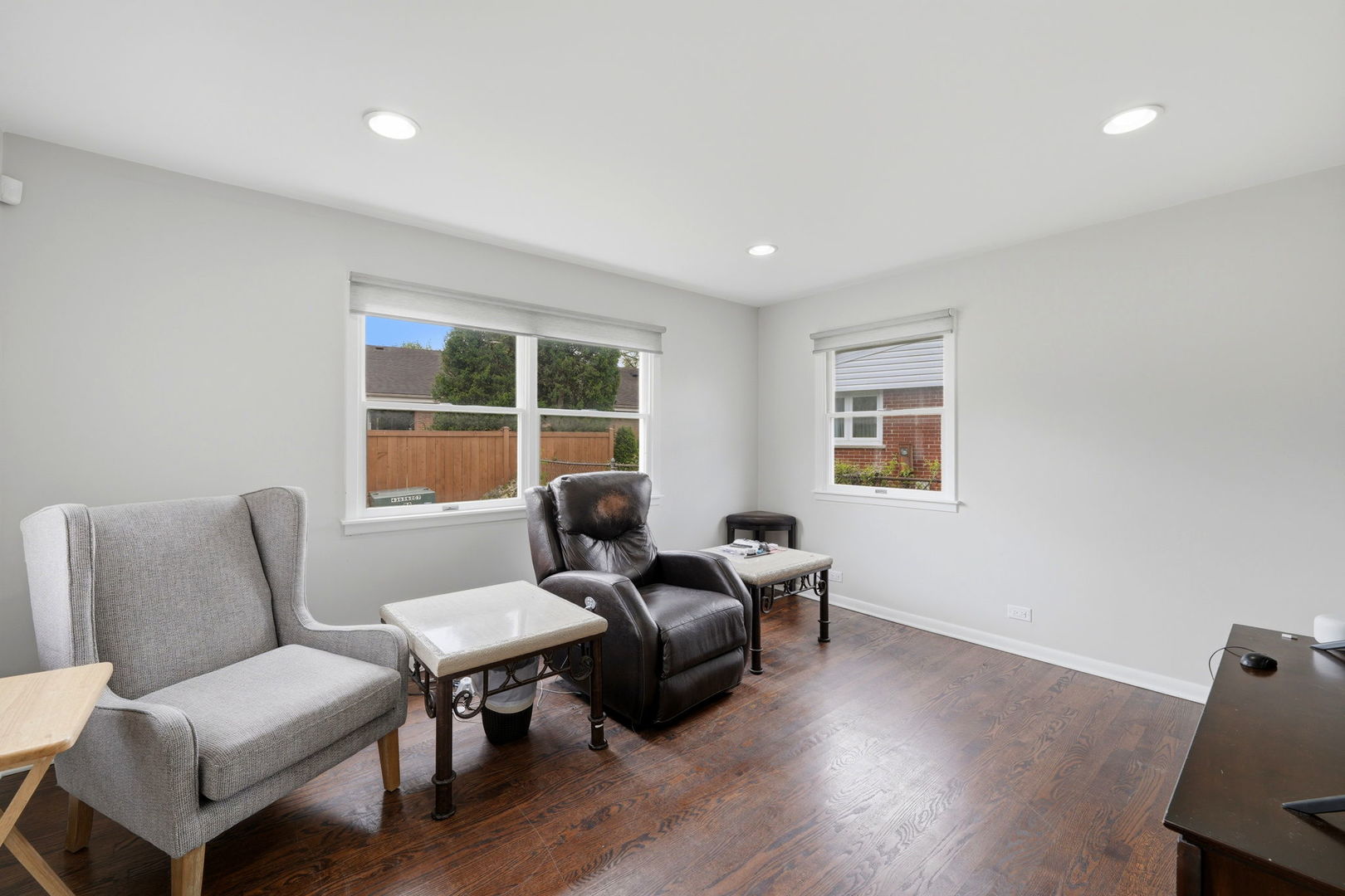 389 Michael John Drive Park Ridge, IL 60068 - Photo 11 of 40