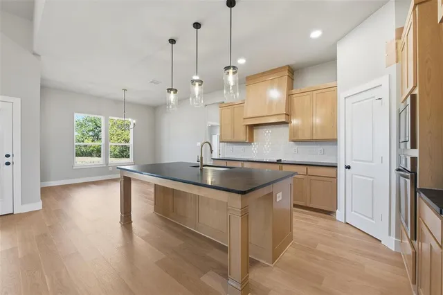 $567,900 | 1024 Silver Sage Trail, Weatherford, TX 76085