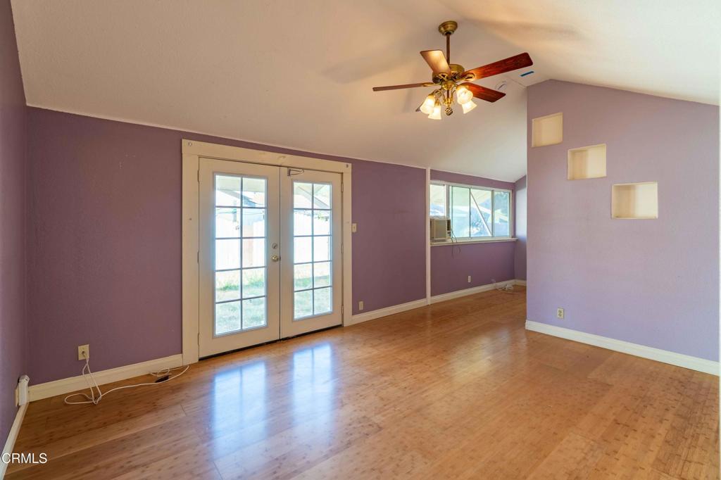 1331 Richmond Road Santa Paula, CA 93060 - Photo 17 of 43 1331 Richmond Rd - Room 4