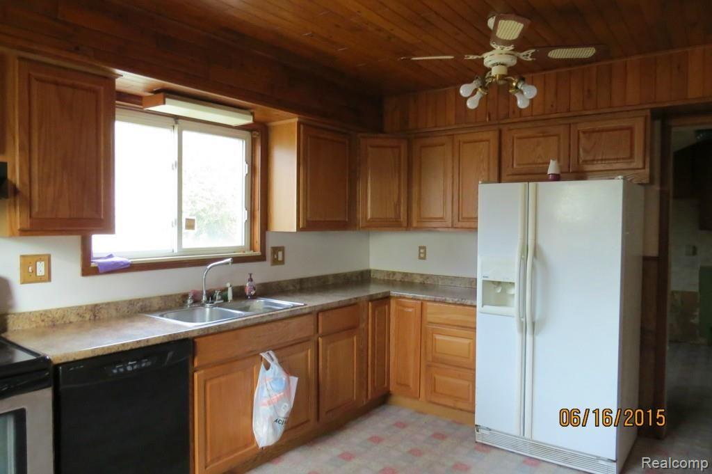 7501 Pardee Road Taylor, MI 48180 - Photo 15 of 19 IMG_4993.jpg