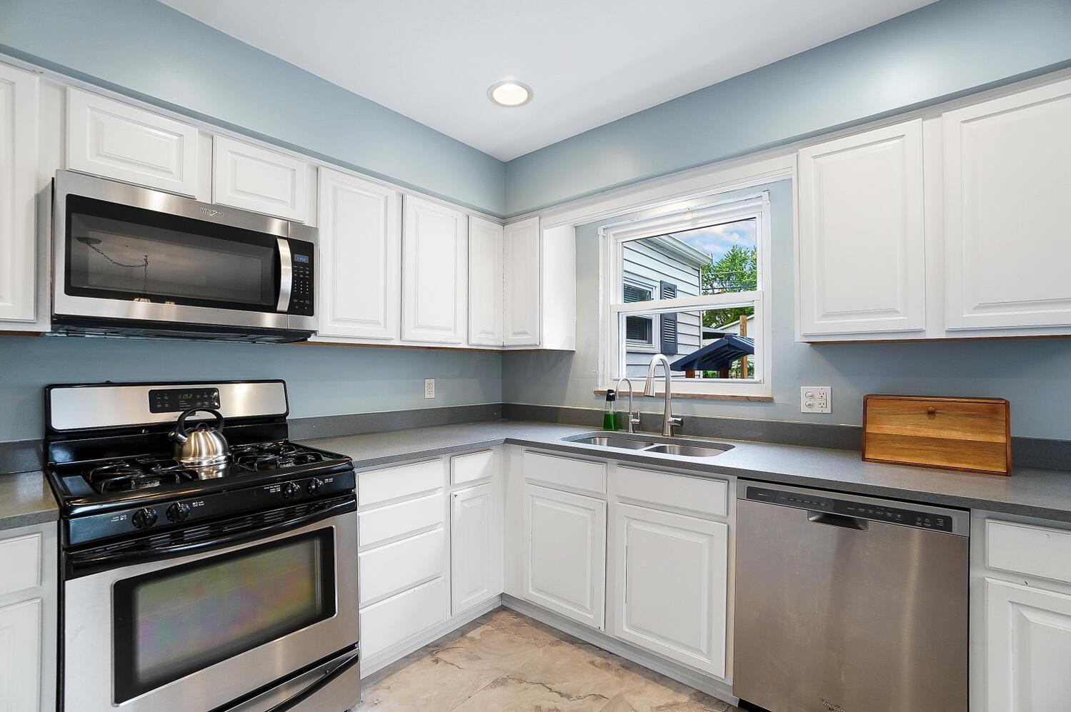 2532 Cranford Road Columbus, OH 43221 - Photo 14 of 45
