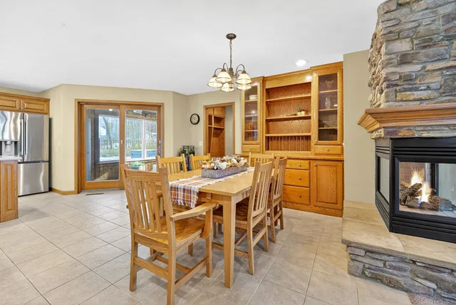 $565,000 | N3560 Oakwood Pass, New London, WI 54961