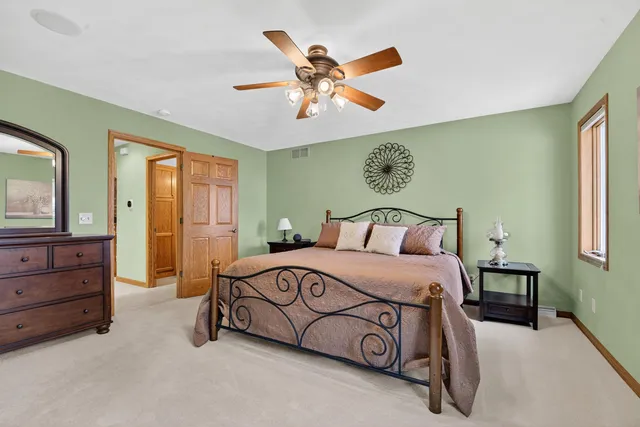 $565,000 | N3560 Oakwood Pass, New London, WI 54961