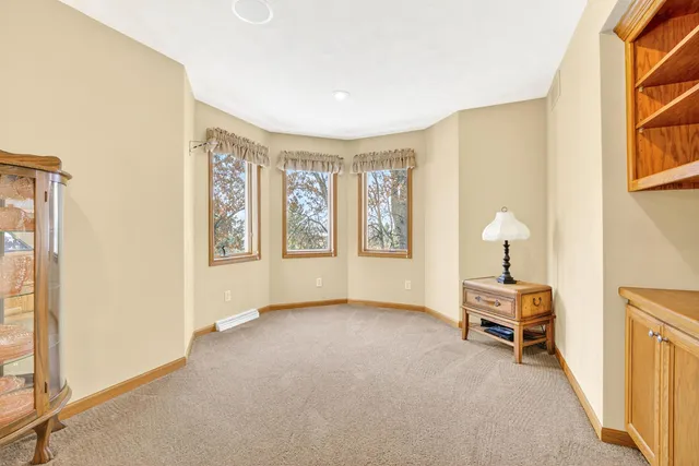 $565,000 | N3560 Oakwood Pass, New London, WI 54961