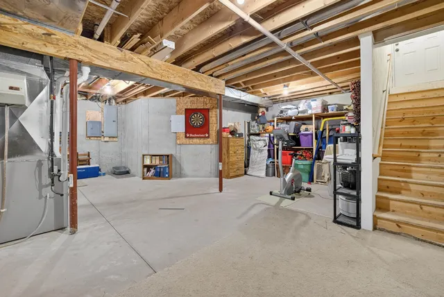 $565,000 | N3560 Oakwood Pass, New London, WI 54961