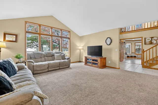 $565,000 | N3560 Oakwood Pass, New London, WI 54961