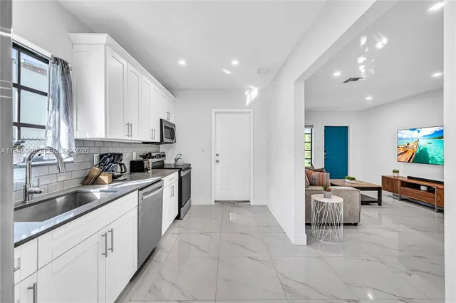 $795,000 | 2560 Southwest 19th Terrace, Miami, FL 33145