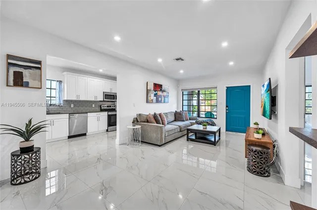 $795,000 | 2560 Southwest 19th Terrace, Miami, FL 33145