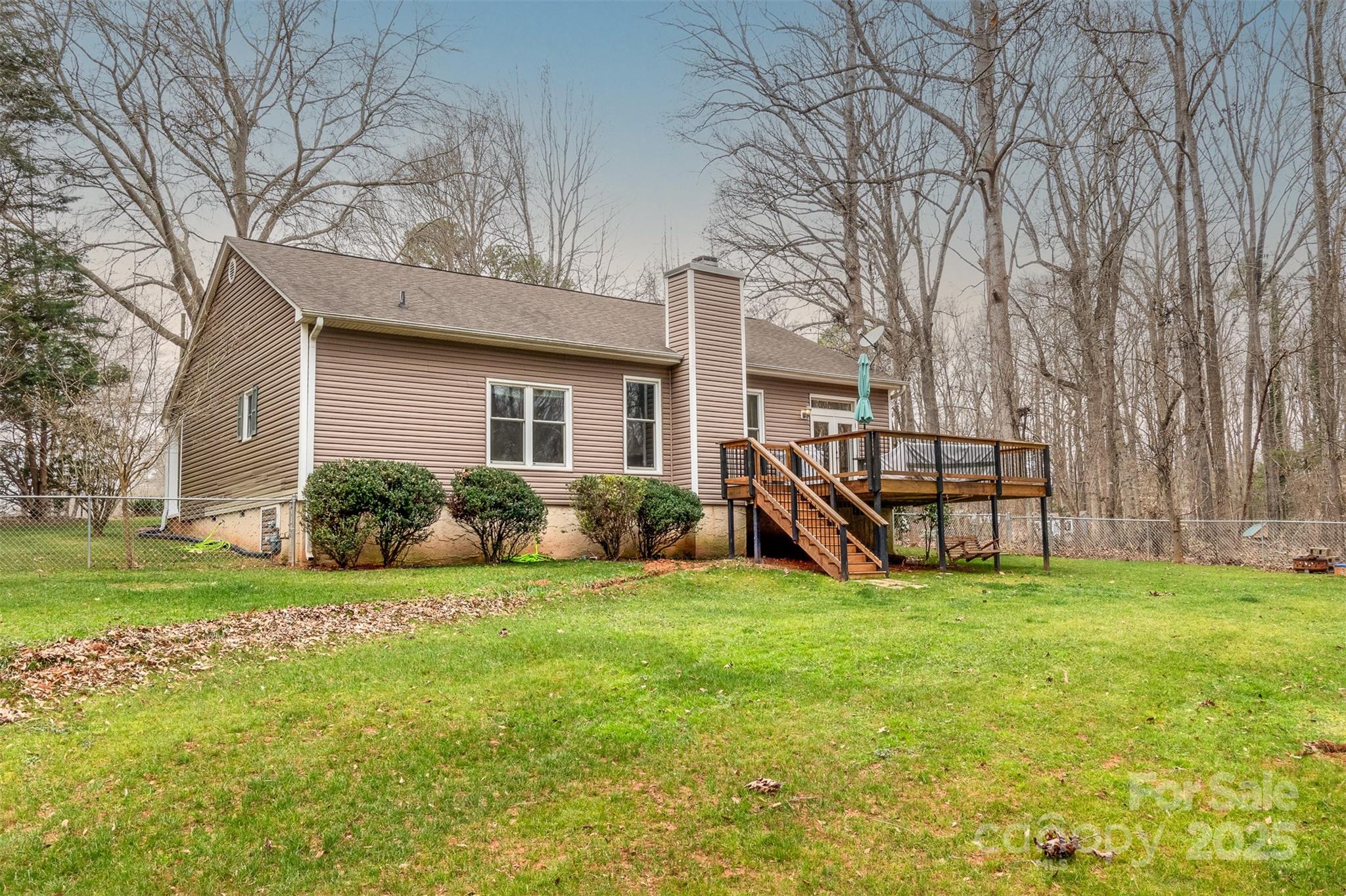 120 Banks Ridge Road Fort Mill, SC 29715 - Photo 33 of 37 a view of a house with backyard and garden