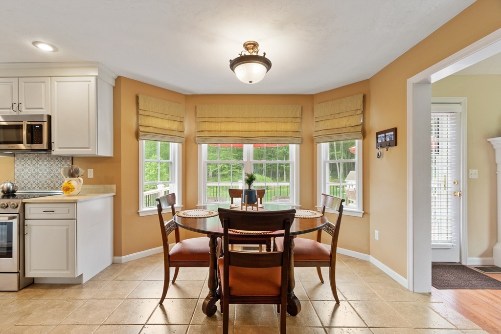 571 Northfield Road Lunenburg, MA 01462 - Photo 16 of 32