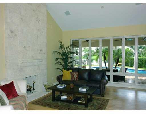 41 Cayuga Road Fort Lauderdale, FL 33308 - Photo 4 of 8 Living Room