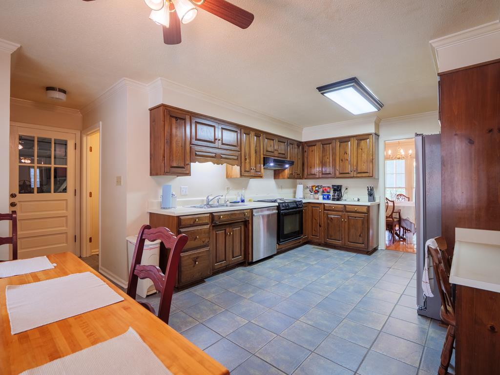 3012 Wendover Road Valdosta, GA 31602 - Photo 11 of 59 Gallery Image 11