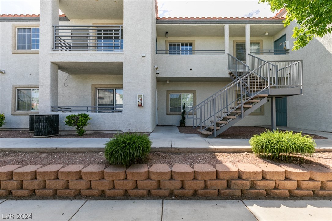3318 North Decatur Boulevard, Unit 2060 Las Vegas, NV 89130 - Photo 3 of 36 Gallery Image 3