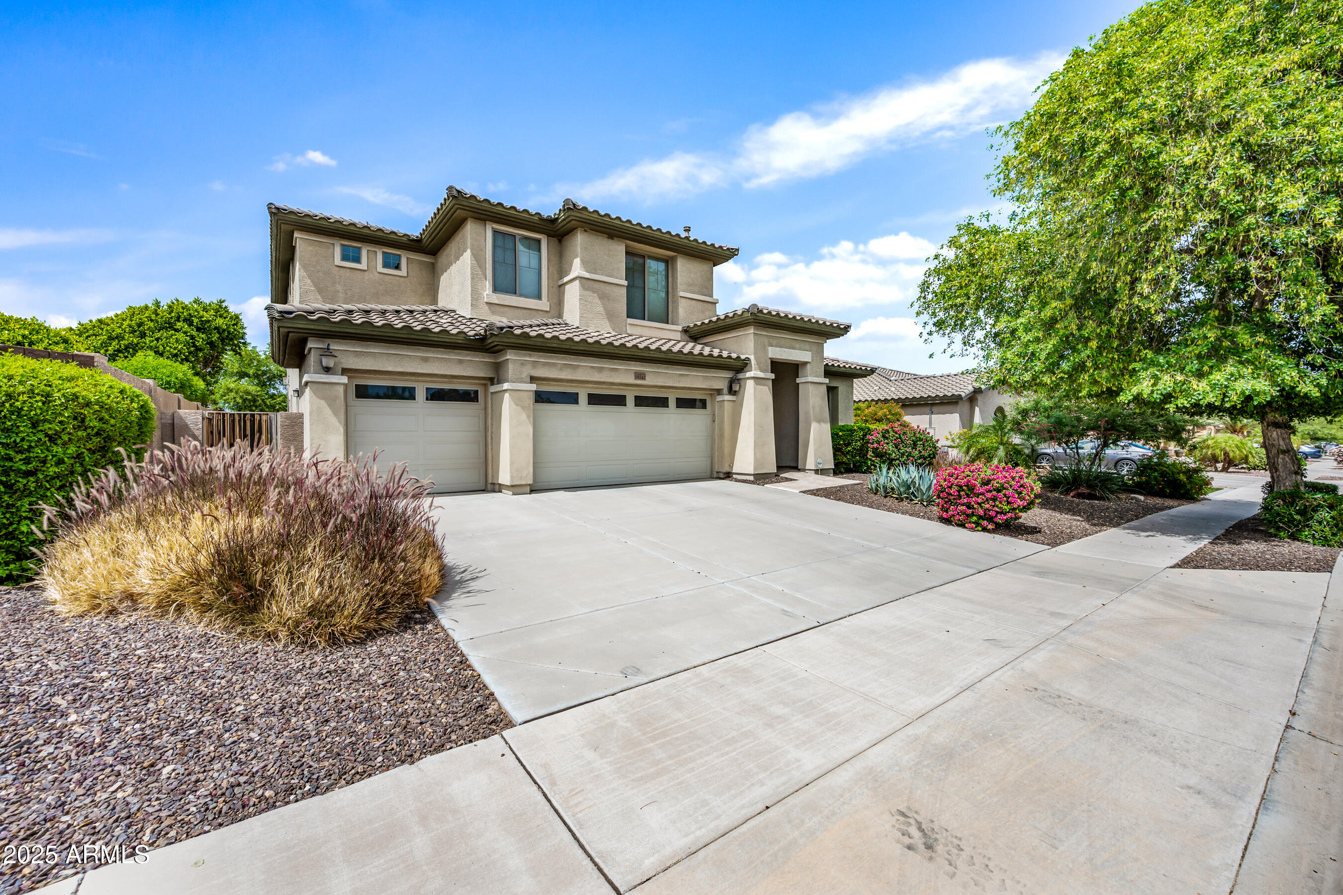 19242 West Pasadena Ave  