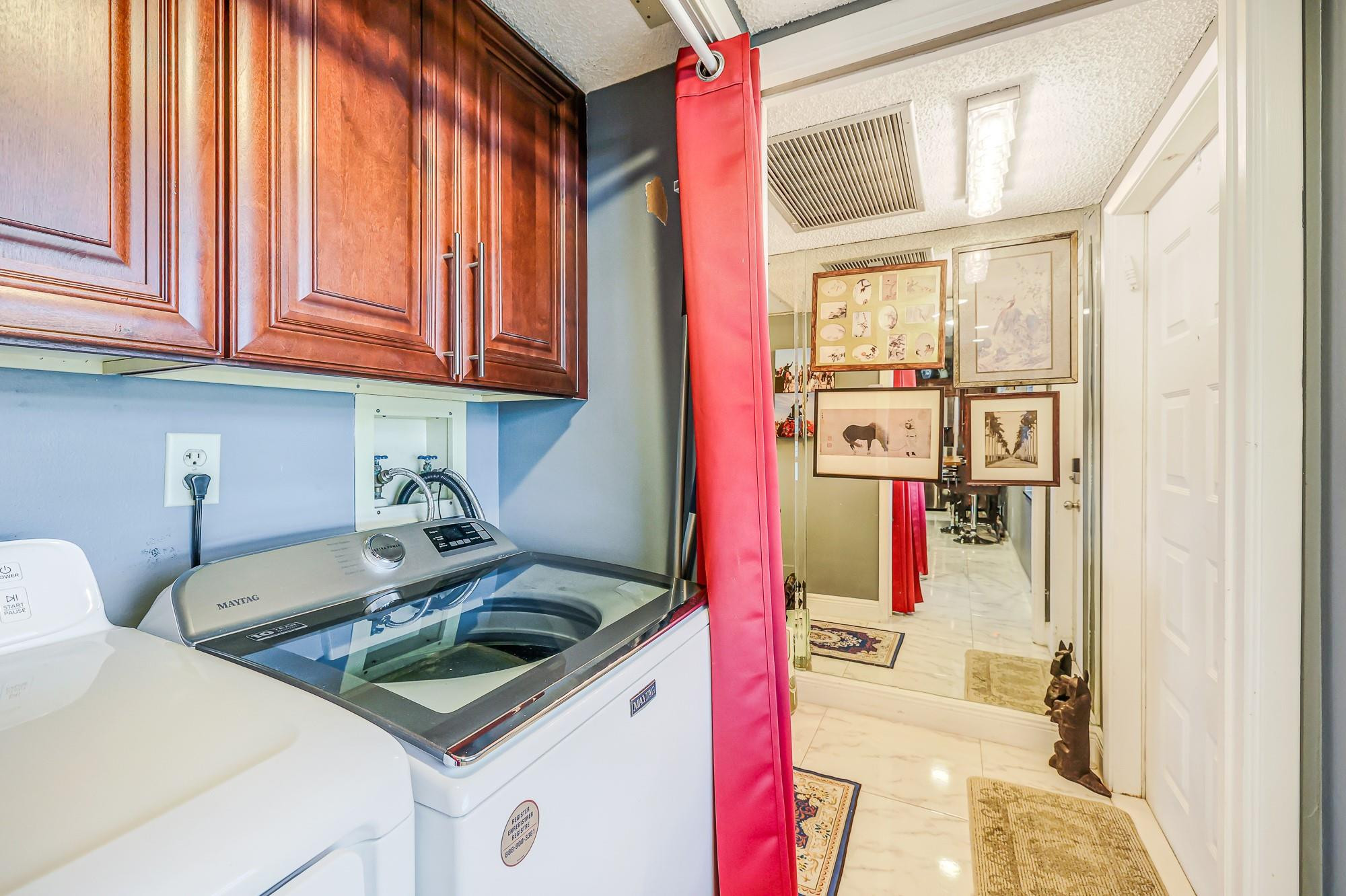 3520 Oaks Way, Unit 809 Pompano Beach, FL 33069 - Photo 14 of 39 Full size washer and dryer
