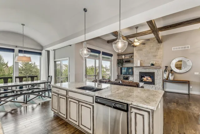 $599,900 | 1619 North Lakeside Drive, Andover, KS 67002