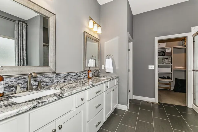 $599,900 | 1619 North Lakeside Drive, Andover, KS 67002