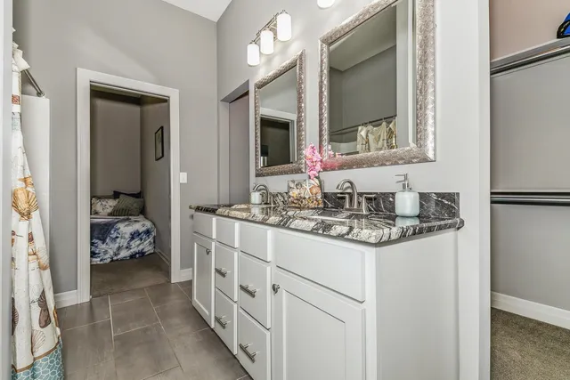 $599,900 | 1619 North Lakeside Drive, Andover, KS 67002