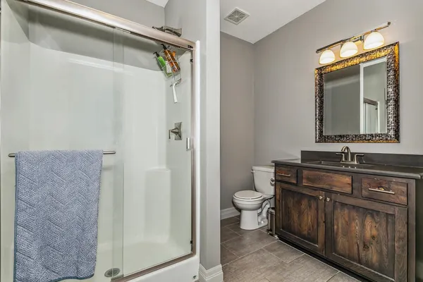 $599,900 | 1619 North Lakeside Drive, Andover, KS 67002