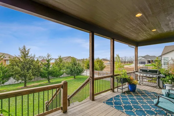 $599,900 | 1619 North Lakeside Drive, Andover, KS 67002