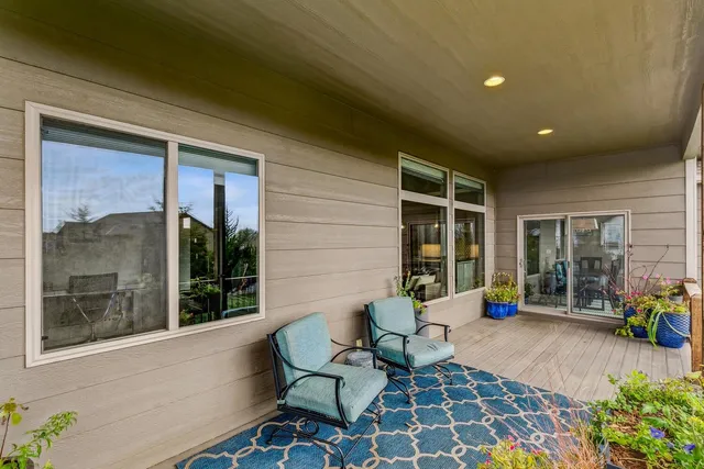 $599,900 | 1619 North Lakeside Drive, Andover, KS 67002