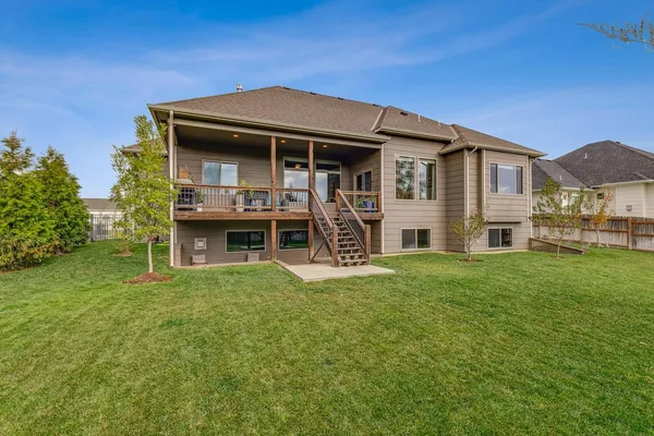 $599,900 | 1619 North Lakeside Drive, Andover, KS 67002
