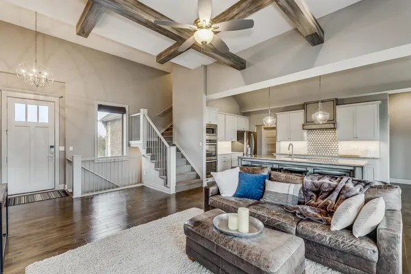 $599,900 | 1619 North Lakeside Drive, Andover, KS 67002