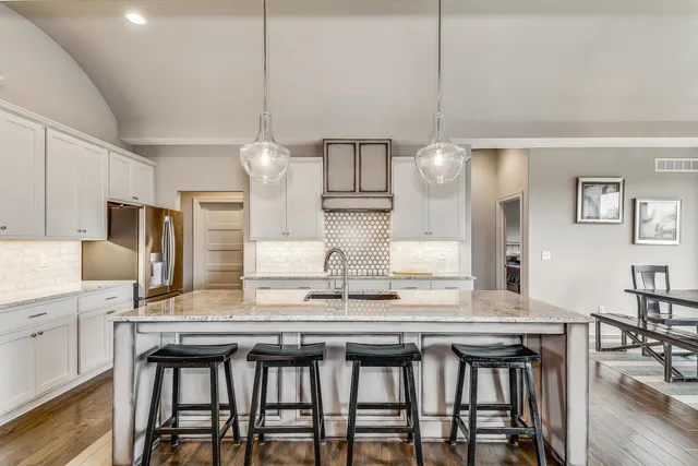 $599,900 | 1619 North Lakeside Drive, Andover, KS 67002