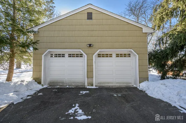 $699,000 | 20 Mulford Lane, Hillsborough, NJ 08844